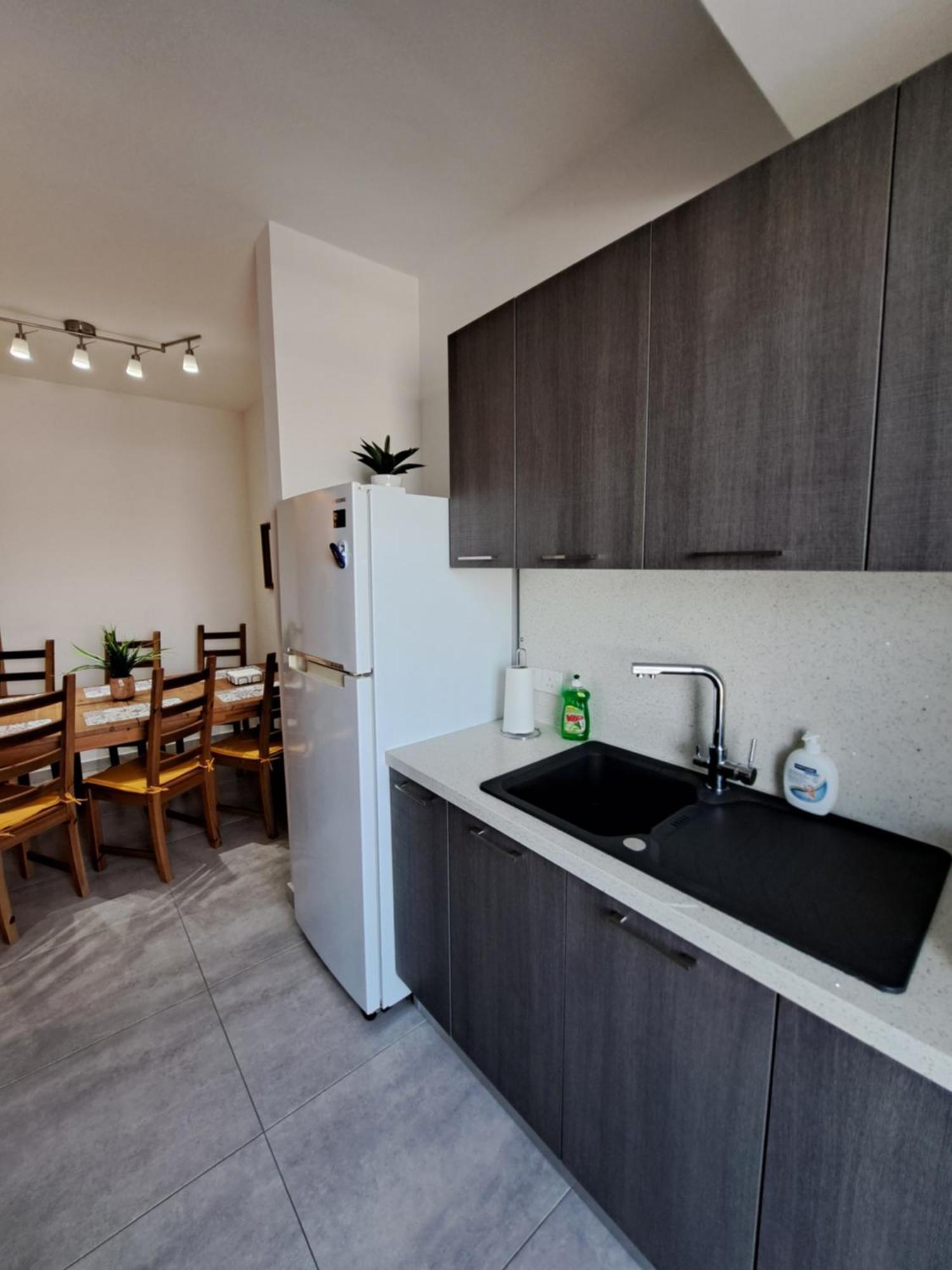 Albert'S Apartment St Lazarus 402 B - First Floor Larnaca Zewnętrze zdjęcie