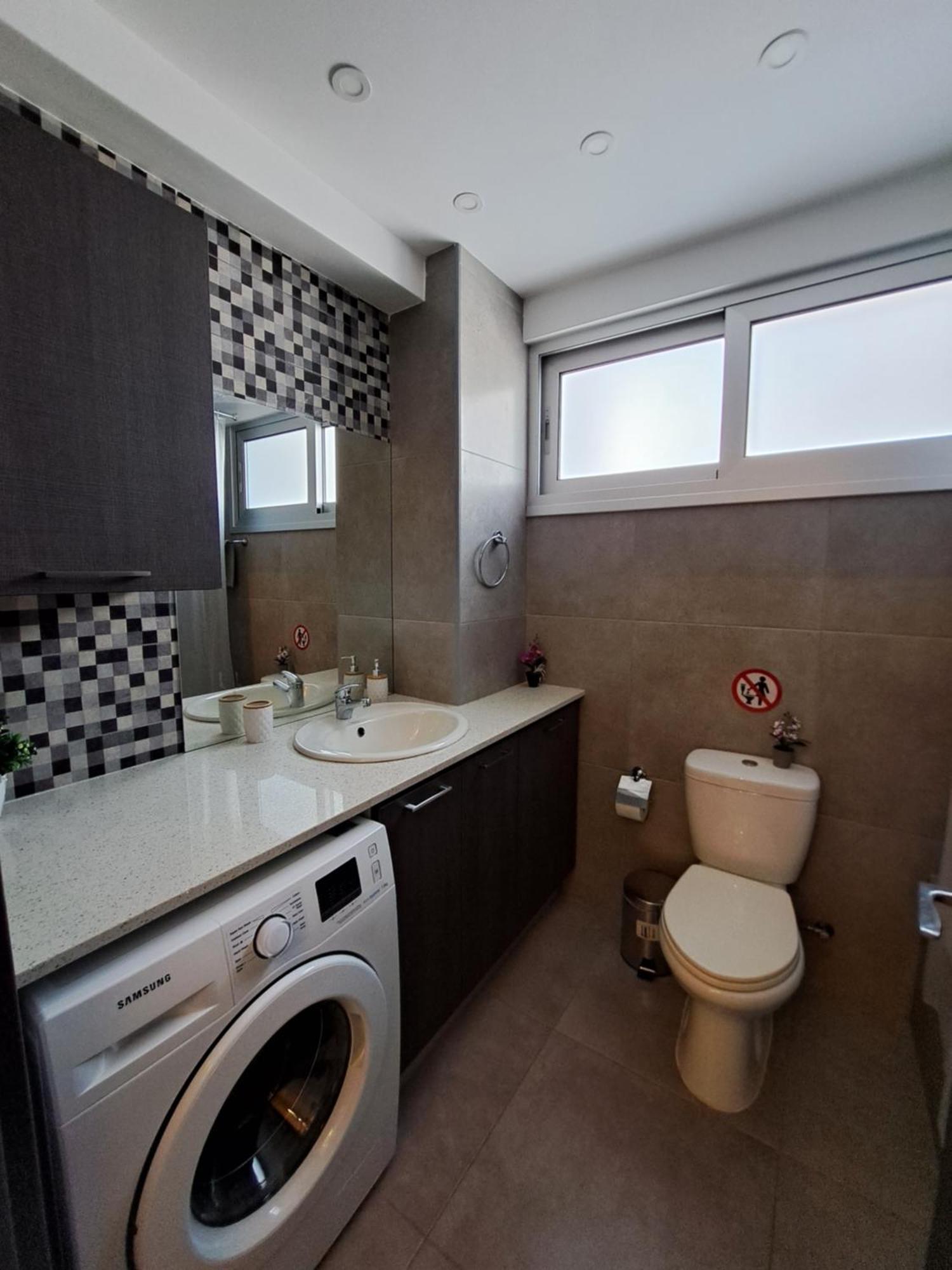 Albert'S Apartment St Lazarus 402 B - First Floor Larnaca Zewnętrze zdjęcie